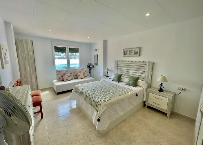 La Vall - En Planta Baja Con Piscina * Cala'N Blanes (Menorca)