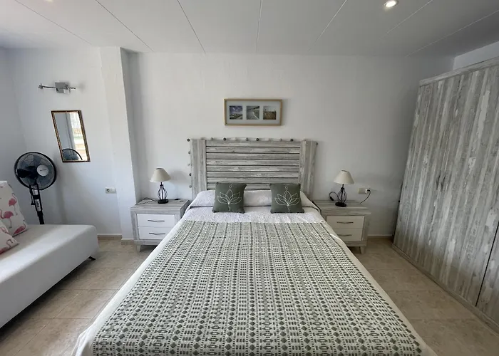 La Vall - En Planta Baja Con Piscina *